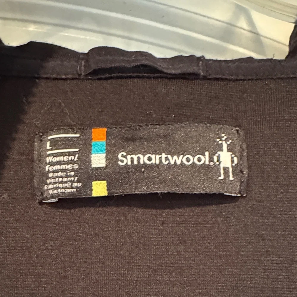 Women's Black Quilted Smartwool Jacket - Picture 4 of 8